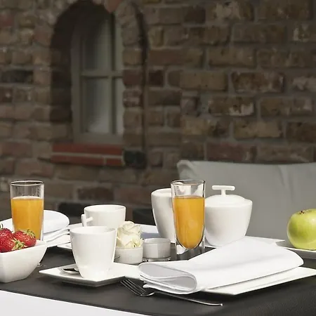 Colombe Blanche Bed & Breakfast 4*